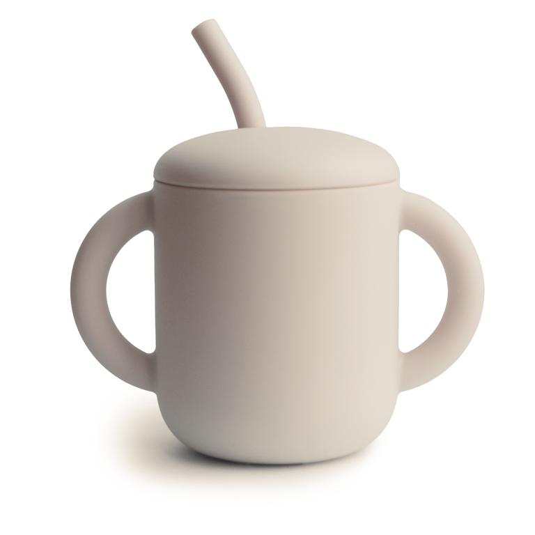  Mushie_szilikon_szívószálas itatópohár_homok_babáknak_kicsiknek_1 jpg